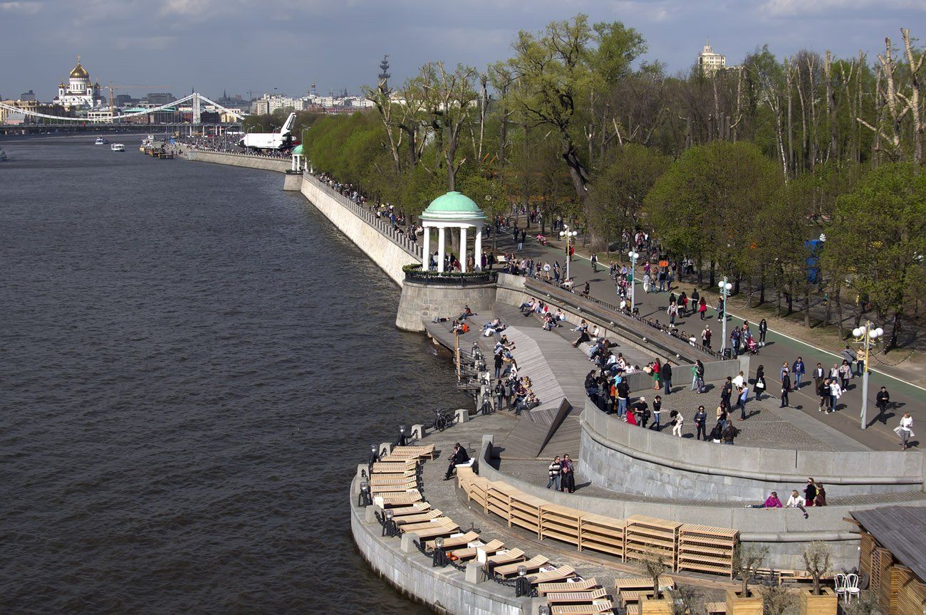 Парковка Парк Горького Москва